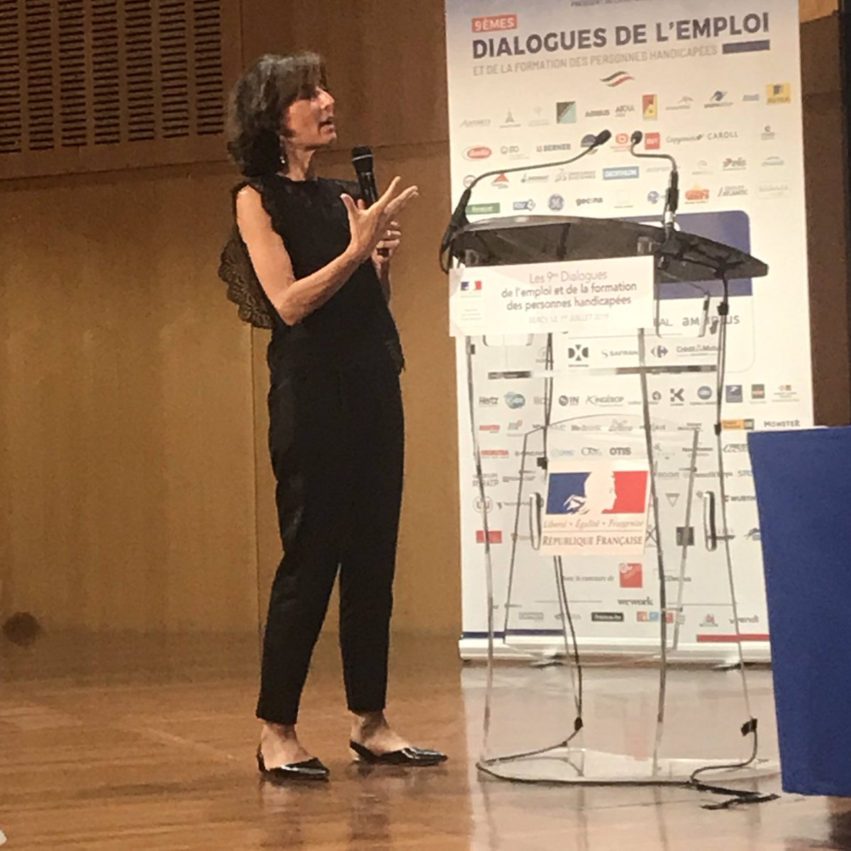 YvanCadou's tweet photo. Merci @nathiannetta pour l’animation punchie lors des 9e #DEFPH https://t.co/cnzQ7oy0HW