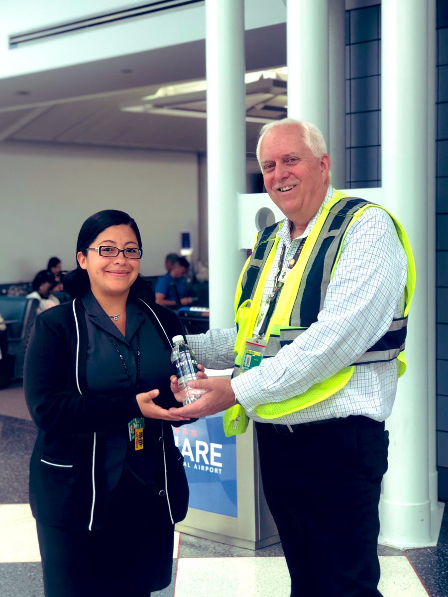 Scott13138104's tweet image. THANK YOU ORDCS for keeping yourselves, our passengers and each other safe everyday. Safety is number 1 at ORD and you prove that everyday. Thank you for all you do @MikeHannaUAL @mcgrath_jonna @JMRoitman @weareunited @rickvual @stop_mk #WhyILoveAO