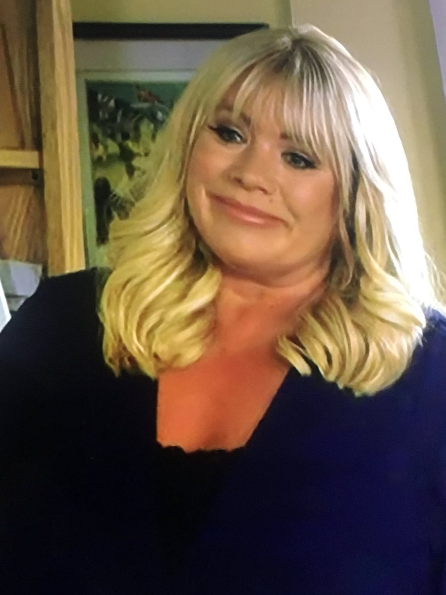 northernlawd's tweet photo. Sharon got her hair did! 😦💅🏼 #EastEnders #NewWeaveWhoDis https://t.co/9vizytzAqV