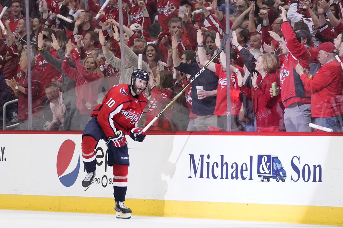 MonSportsNet's tweet photo. Wishing you all the best @bconnolly8! Thanks for everything. 

#ALLCAPS https://t.co/GN6duMBJqb