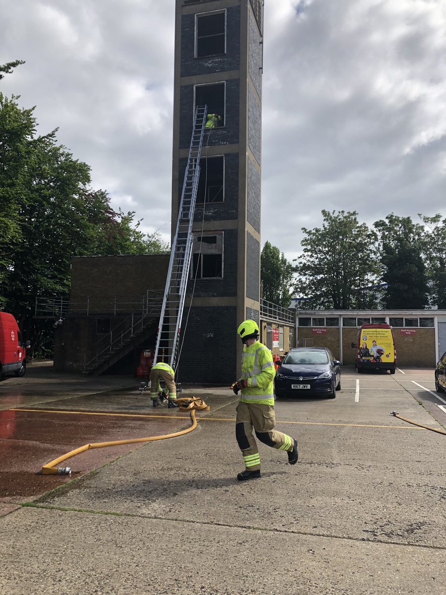 HertfordFireStn's tweet image. Ff Speer’s 4th probation review (1st on Stn) with @HFRS_Gibbons today. Excellent firecraft ability demonstrated along with a detailed question and answer session with the SC! Well done Aidan! #FireCraft #KeepUpTheGoodWork #FireFamily #BlueWatch