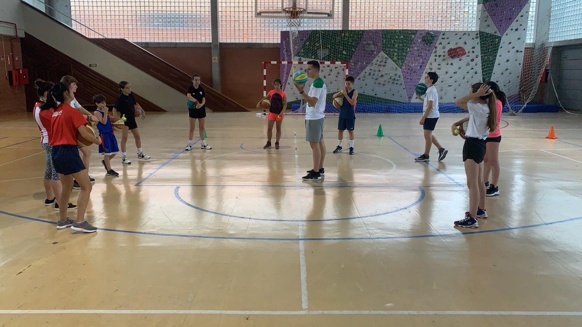 Empezamos la segunda semana!!🏀💚🔝
#enkarsaski 
#FelizLunes 
#gomaialen