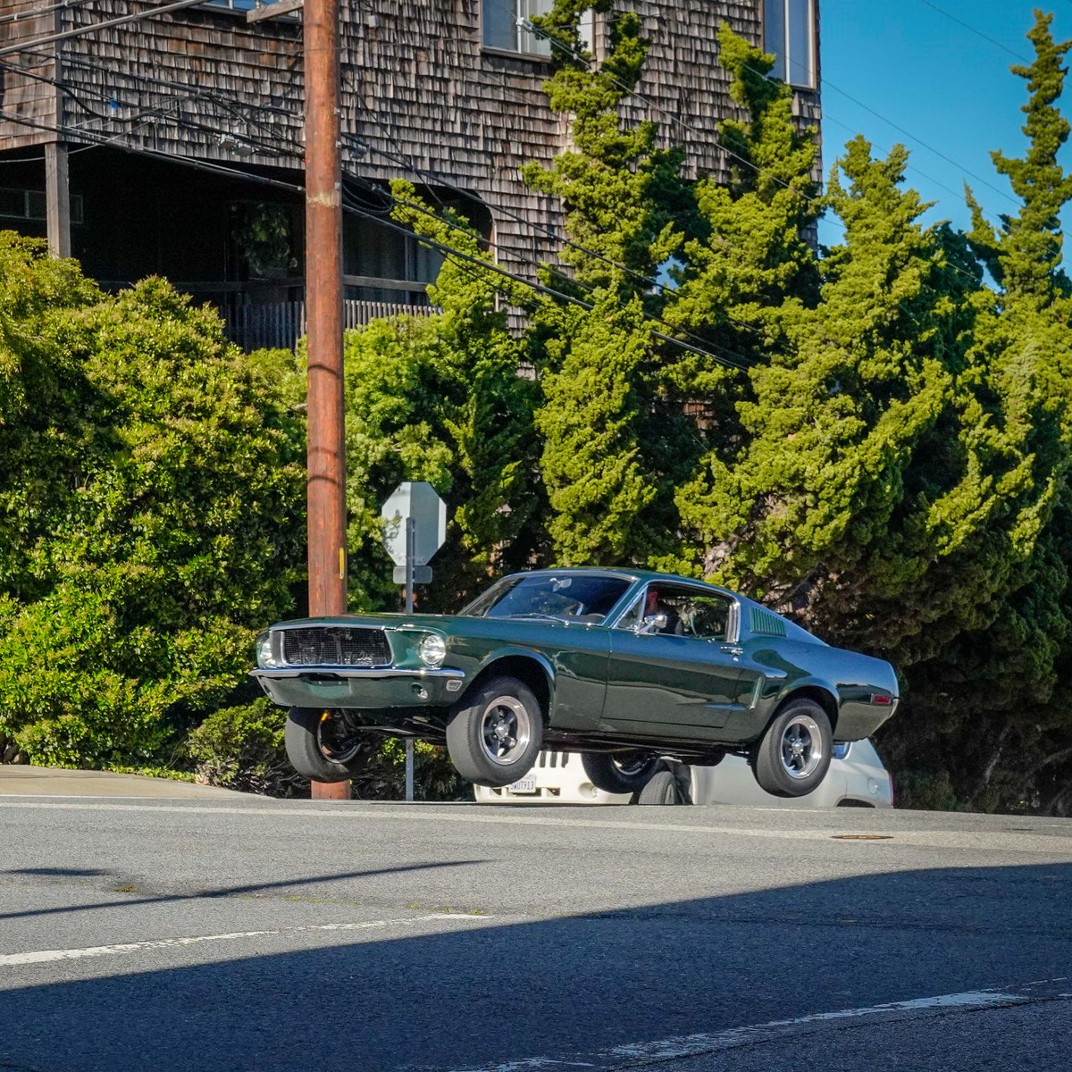 New season of <a href="/FastNLoudTV/">Fast N' Loud</a> coming up next week on <a href="/Discovery/">Discovery</a>! They recreate the famous San Francisco car chase from Bullitt!