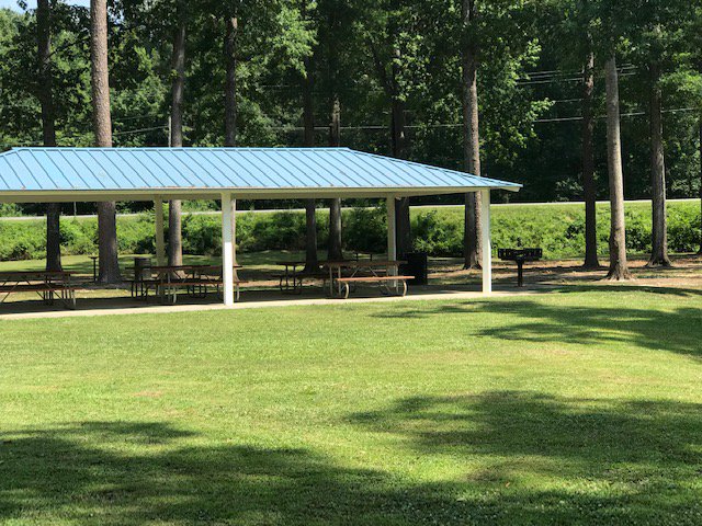 SummervillePrk's tweet photo. These are some pictures of Tolbert Park inside our neighborhood Summerville Park. Families use the tennis courts, basketball court, playground and soccer fields every day! #SaveSummervillePark #SleepInnStayOut #NoRoomforTheInn #ChoiceHotels https://t.co/sLINyYvDMg