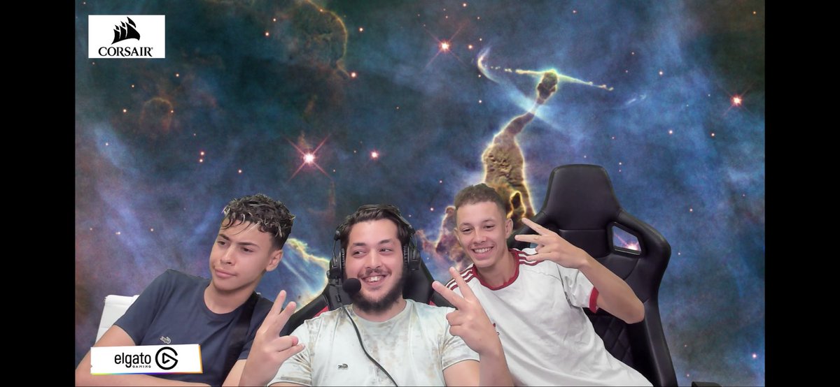 starduweb87's tweet image. Photo de famille @PrismTomy