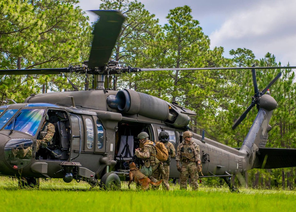 GoArmyDFW's tweet photo. Soldiers' best friend.
Fifteen military working dog teams from across the U.S. Army train on helicopters, roadway clearance, emergency veterinary care and more.
#Aviation #SupportOps #MilitaryDogHandler #BlackHawk #DogsBestFriend #VetTech #Army #FortWorth #Texas #RidgmarArmy https://t.co/kKtndiXoqP