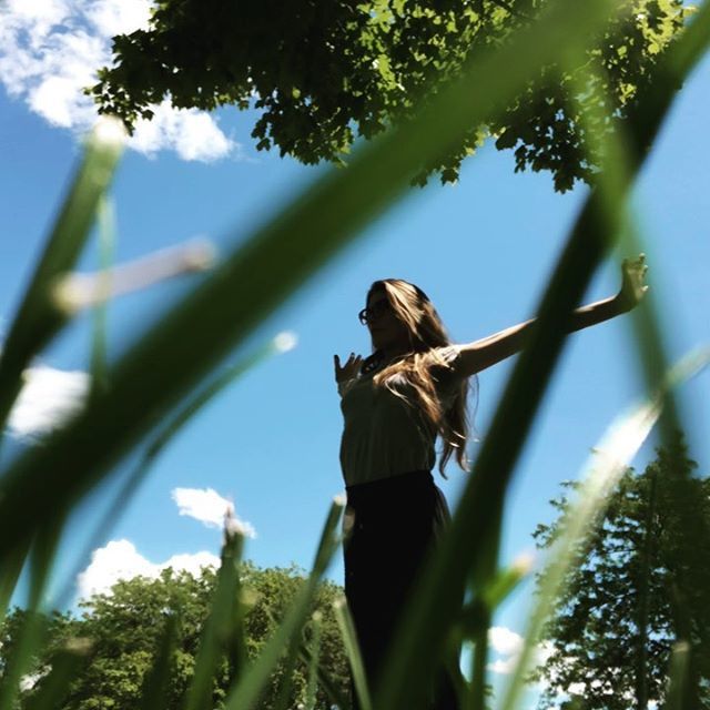 NicoleStromsoe's tweet photo. I brought my travel mat thinking I could do a daily practice on the road, but; over a week in, this is the very first time I’ve done anything yogic.  It lasted only this long, while Dorian was peeing at a very sunny rest stop.  Onward to Portland.  Be th… https://t.co/LTc8WLEhzo https://t.co/HH3KHIqJpz