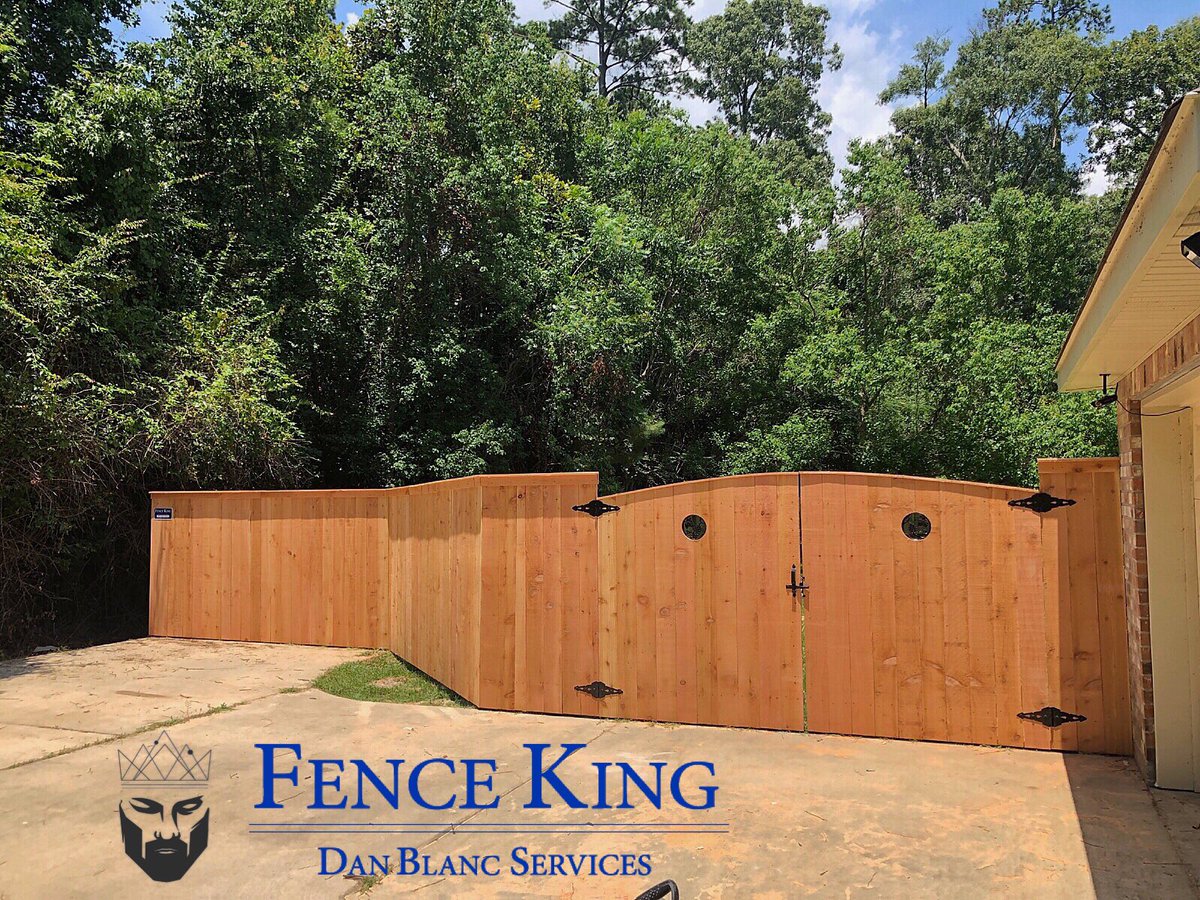 FenceKing_'s tweet photo. Want to turn heads when people drive passed your house? 🚗💨
Let us work our magic & give you the ccurb appeal your home deserves!
#SurroundYourselfWithQuality
#FenceKing #NeedAFence #DanBlancServices #FromConceptToCompletion #NotJustBuildingFencesBuildingCommunities https://t.co/vUZtBvNRno