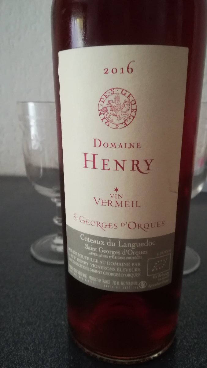 <a href="/fifty_wines/">FiftyWinesofGreg</a> <a href="/Vinexplore/">Vinexplore</a> <a href="/benoit51390/">Fery Benoît</a> <a href="/freddegueurce/">Frederique Degueurce</a> @ParolesetVin <a href="/VinoTeam/">VinoTeam</a> <a href="/winameety/">🥂Winameety</a> <a href="/CaveasyApp/">Caveasy</a> <a href="/nicochung/">Nicolas Chung</a> <a href="/lawinetech/">La WineTech 🍇</a> @adelineduracell @poulet_g <a href="/lelieuduvin/">Léodagan</a> <a href="/hautlignieres/">jerome rateau wine</a> <a href="/MySublivin/">Sublivin</a> <a href="/LamonJul/">Jules_L</a> <a href="/Lee__Corn/">Lee Corn 🍥</a> <a href="/L_observ/">Observateur</a> <a href="/Atout_Terroir/">Atout-Terroir</a> <a href="/thomas_babin/">Thomas Babin</a> <a href="/TempoChevrier/">Vincent Chevrier</a> <a href="/LeMuscadet/">muscadet</a> <a href="/agendadesvignes/">L'Agenda des Vignes</a> <a href="/romaincacace/">Les Pieds Sous La Table</a> @vitavinum <a href="/VinojurisFrance/">VINOJURIS Officiel</a> <a href="/je_veux_ce_vin/">je-veux-ce-vin.com</a> <a href="/EasyBacchus/">EasyBacchus</a> <a href="/FrancoisAudouze/">François Audouze</a> <a href="/PCVT78/">PCVT</a> <a href="/AngeGardienVin/">Cellier Domesticus⛅️</a> @vinosoftcom <a href="/iDealwine/">iDealwine | FR 🇫🇷</a> <a href="/_Vinovae/">VINOVAE</a> <a href="/lesgrappes/">Les Grappes</a> <a href="/WODWineOnDemand/">Wine On Demand</a> <a href="/philippe1richy/">Philippe Richy</a> <a href="/TrinqueFougasse/">Trinque Fougasse</a> <a href="/VinsduLanguedoc/">Vins du Languedoc</a> <a href="/pezenas_online/">Pézenas online</a> <a href="/VilledePezenas/">Ville de Pezenas</a> <a href="/AOCVINSDUBUGEY/">AOC VINS BUGEY</a> <a href="/PrintempsBugey/">Printemps Vins Bugey</a> <a href="/LPBallon/">Le Petit Ballon</a> <a href="/TrocWine/">TrocWine</a> <a href="/WineServicesGrp/">Wine Services Group</a> <a href="/Sicilienne_l/">L</a> @AOCLanguedoc <a href="/aoccorbieres/">AOC Corbières</a> Ok, je suis en retard, mais j'avais un anniversaire ce soir. Pour l'occasion j'ai sorti la carte vermeille 😉du <a href="/DomaineHenry/">Domaine Henry</a>  , un rosé de saignée d'une grande richesse et d'une couleur intense 😍