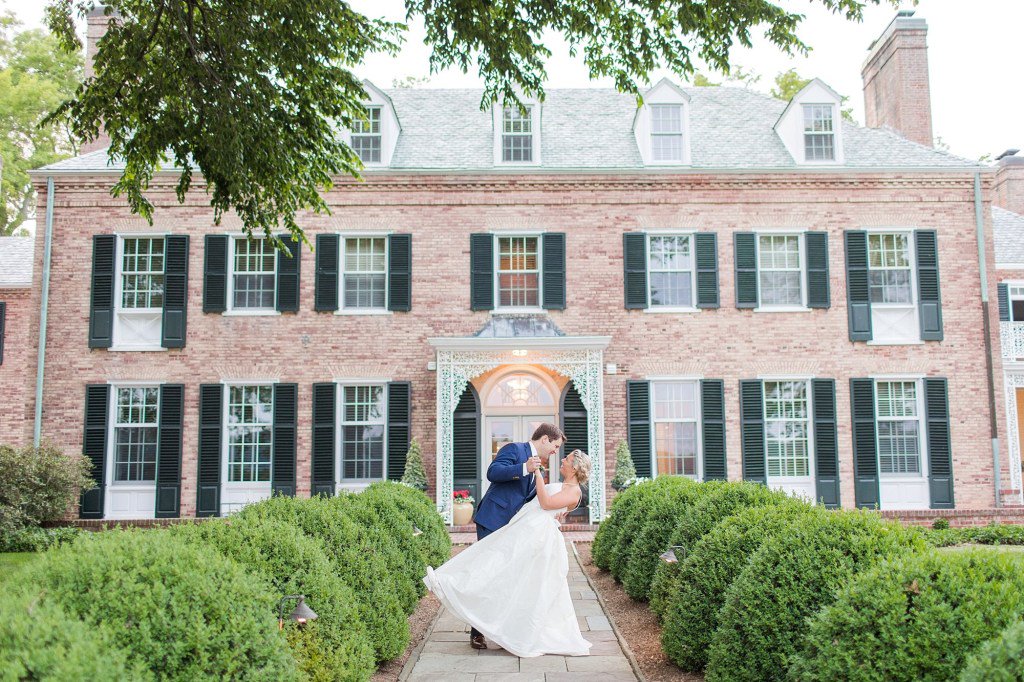 adriennematz's tweet photo. Drumore Estate Lancaster Wedding https://t.co/Rqxbc8z5bI https://t.co/uin4hZ2FTP