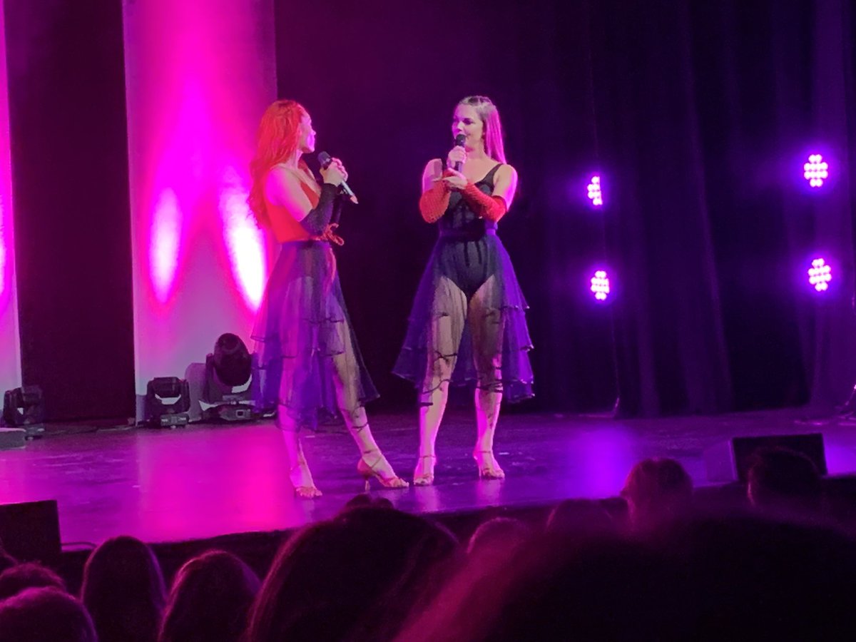 KTmortn's tweet photo. Missing the tour already❤️ @_TheGirlsTour https://t.co/dTBKjUE5E3