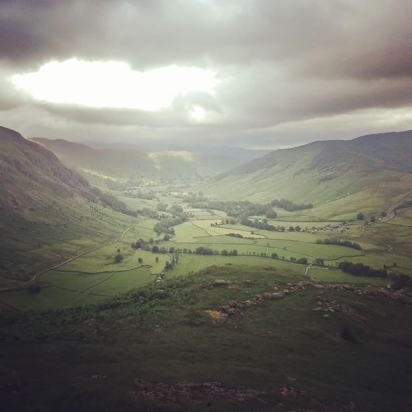 fillyaboots_'s tweet photo. Slightly dramatic hike in #lakedistrict yesterday, 14km, 900 m ascent, almost got blown away (literally) by wiiiiiiind πͺοΈπ«οΈπ¬οΈποΈ #cloudno9 #bryanadamssong #englishnature #nofilter #hiking #climbing #scrambling #legsdead https://t.co/wtVS4708DB