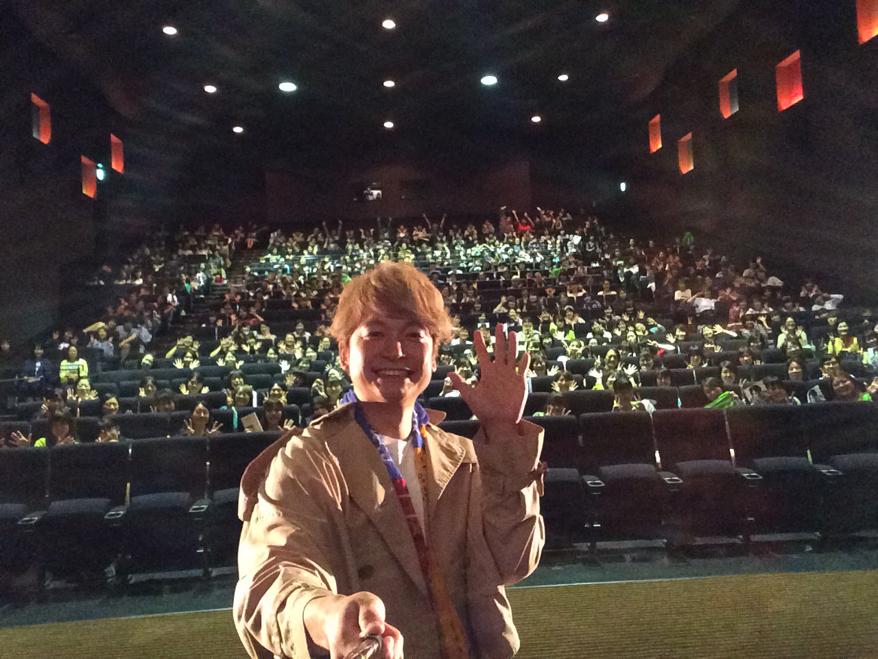 映画 凪待ち 公式 凪待ち君のひとりごと 公開3日目 ありがとうございました 凪待ち 自撮り Tohoシネマズ流山おおたかの森 2回目 香取慎吾 恒松祐里 西田尚美 吉澤健 音尾琢真 リリー フランキー 白石和彌 T Co Sxsch5o2bq Twitter