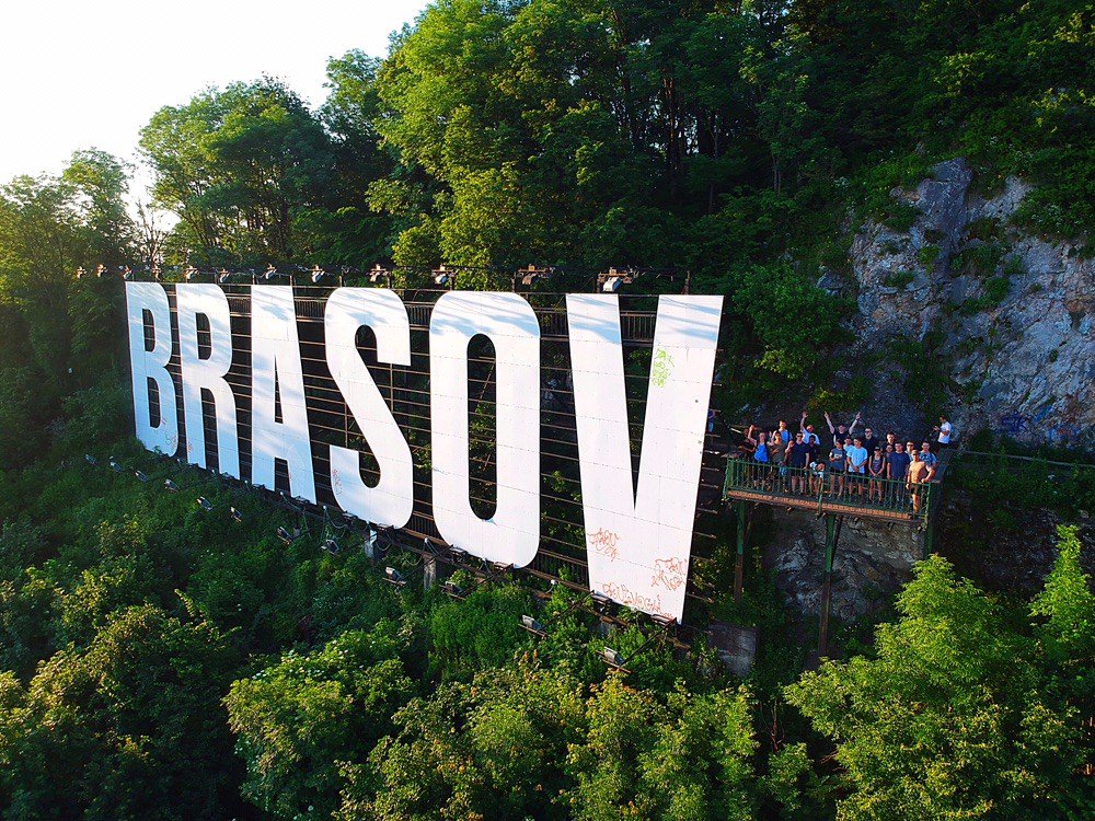 AlexWizardPro's tweet image. I had a wonderful time in Romania visiting Bucharest, Constanta, Brasov, Sibiu and Timisoara. I will miss Romania!