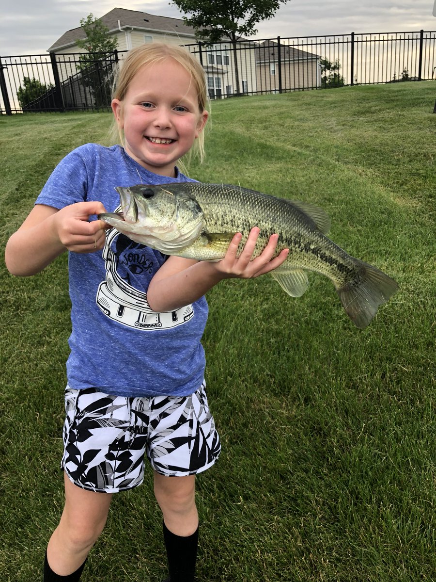 BellUzubell's tweet photo. @MysteryTackleBx @NattieUpNorth @FLWFishing @Take_Me_Fishing sign this girl up! Inspired! This 7yr old is crushing it this summer. 24/7 fishing https://t.co/y6LvDusE0f