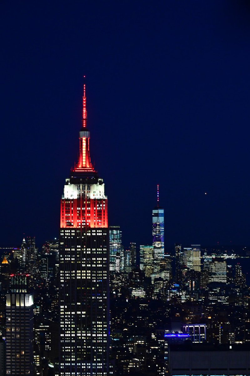 Like most people, I’ve always been in awe of the #NYC skyline. 

Seeing two of New York’s most iconic buildings, <a href="/EmpireStateBldg/">Empire State Building</a> and <a href="/OneWTC/">One World Trade</a>,  lit up for #CanadaDay tonight is truly amazing. 

I’m so proud to represent Canada in this great city. 

Happy Canada Day!!