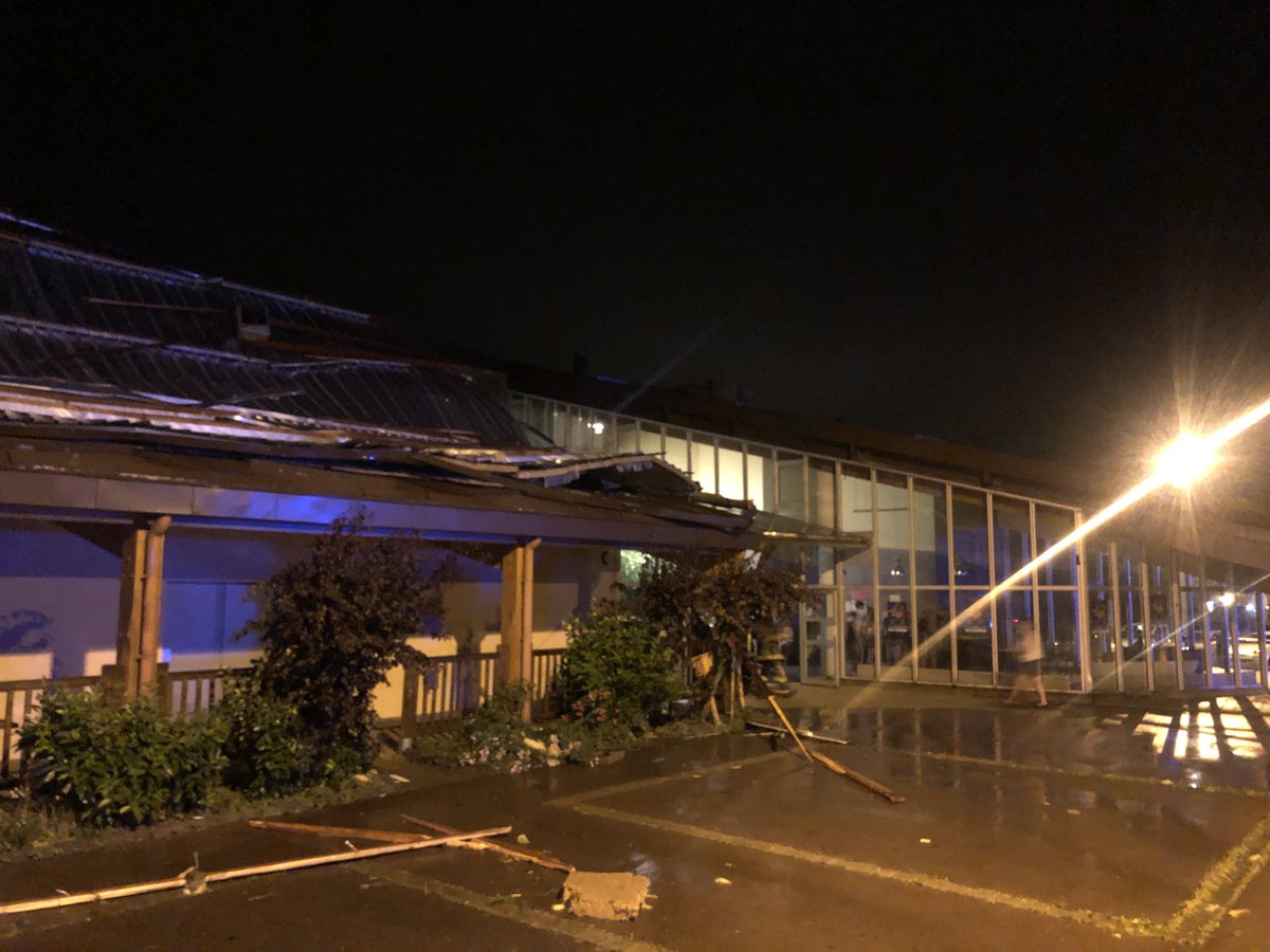 icipaysdesavoie's tweet photo. Haute-Savoie : des dégâts, rafales et plus de 26 000 foyers pricés de courant après un violent orage

https://t.co/Rc1zM5UEK6 #meteo #hautesavoie https://t.co/Nx8xcREPac