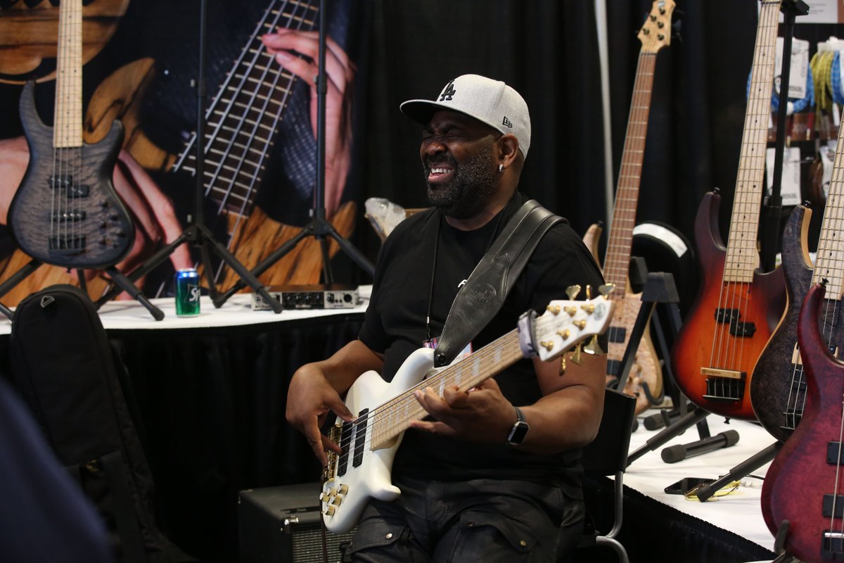 NAMMShow's tweet photo. ⚠️⚠️Tomorrow is the free badge deadline for #SummerNAMM! ⚠️⚠️ Register now for the mid year gathering of the music and pro audio tribes here: https://t.co/EhCBBcRSwc https://t.co/eeM07DRQbV