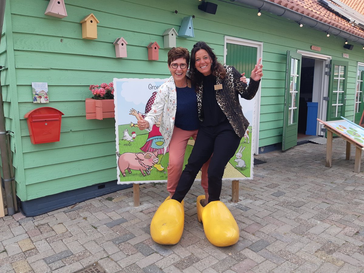 ArmandaKuylenb1's tweet photo. Vandaag samen met collega @corriedkluijver van #rabobankav naar de partnerdag @vanhoorne geweest. Top georganiseerd!  Super bedankt @Michaelhoorne ! https://t.co/oUJbCzrZFH