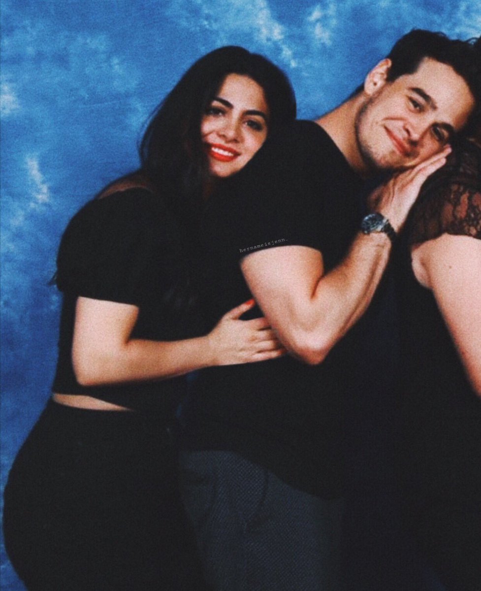 hernameisjenn_'s tweet image. Alberaude/Sizzy being cute asf. 💞 

#THOS3 #shadowhunters
