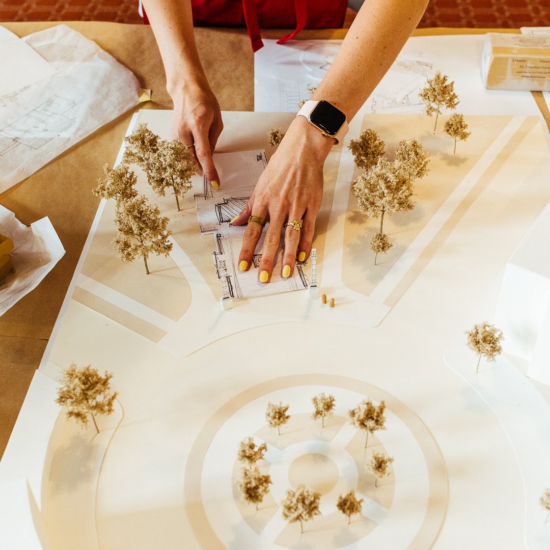 classicist's tweet photo. Summer Studio is in full swing at the ICAA! Get a glimpse at the first week, including a brief video: https://t.co/md1zGXwMWz https://t.co/1RplV5gxgW