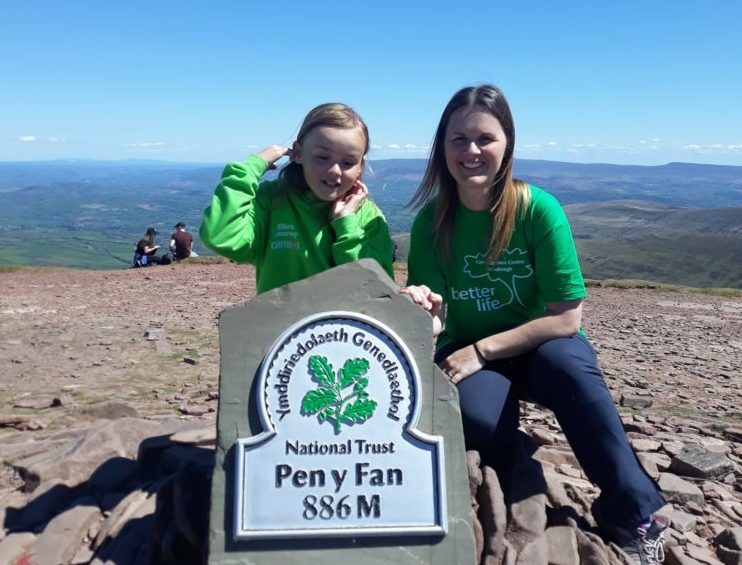 Young Ellie walks the peaks for Dad with Cystic Fibrosis carmarthenshiretimes.com/news/young-ell…