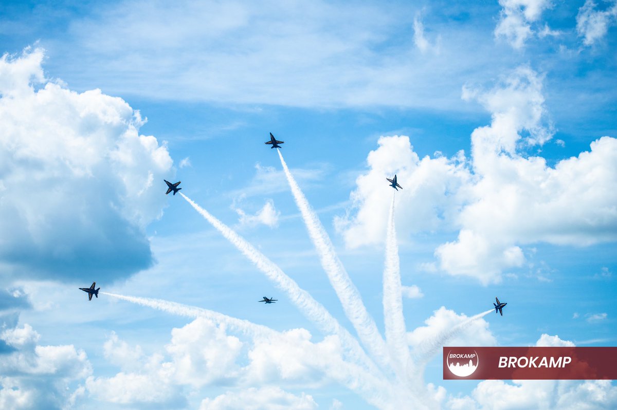 BrokampPD's tweet photo. “To soar, we must leave anything that weighs us down.”
.
.
.
.
.
#photography #photographer #photo #photooftheday #naturephotography #photos #photograph #photographers #photoshoot #photographylovers #sky #plane #bluesky #flying #fly https://t.co/byid6QxMMh