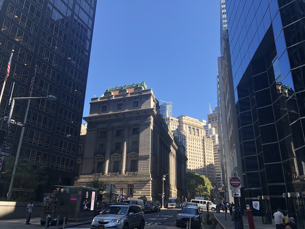 GothamIphone's tweet photo. #beforeandafter paid a visit to the #financialdistrict for an #iphonerepair thanks for calling #gothamiphone it was #quickandeasy #wecometoyou #nyc no need to cut your fingers when using the phone!! #screenrepair takes about 15/20 minutes! #thankyou https://t.co/179AM6Q5TR