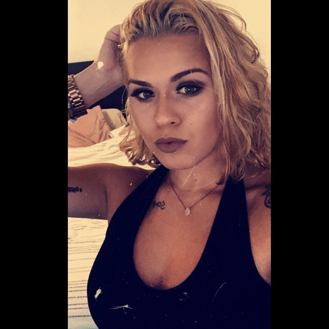 Leexi_x3's tweet photo. I didnβt go to pride but.. Iβm still proud of who I am. #prideneverends #issagaygirl https://t.co/R49JJpRfUX