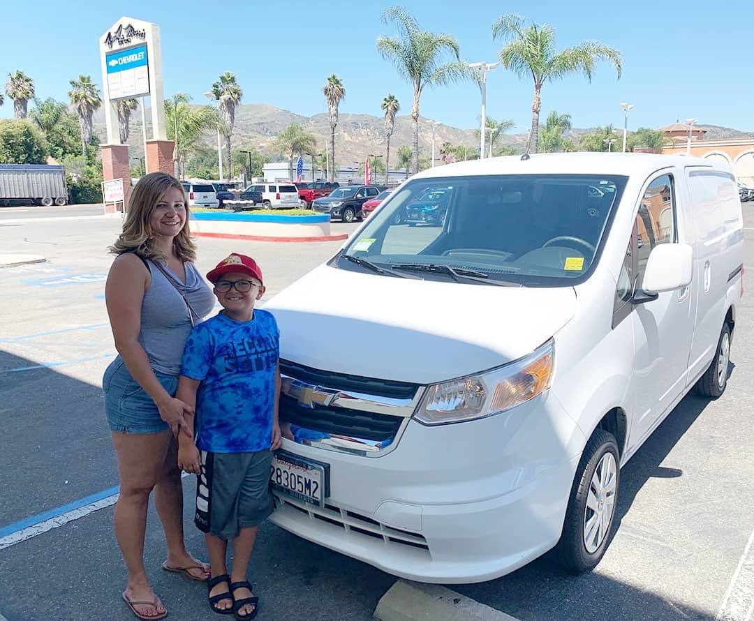fillmore_chevy's tweet photo. Congratulations Amelia Arias on your new 2017 Chevrolet City Express Van! #WMLMorrisChevrolet #FillmoreChevrolet #UsedCars #SummerSavings #4thOfJulySale #FillmoreCars #VenturaDealerships #VenturaCountyChevrolet https://t.co/dC3TRqO8vs