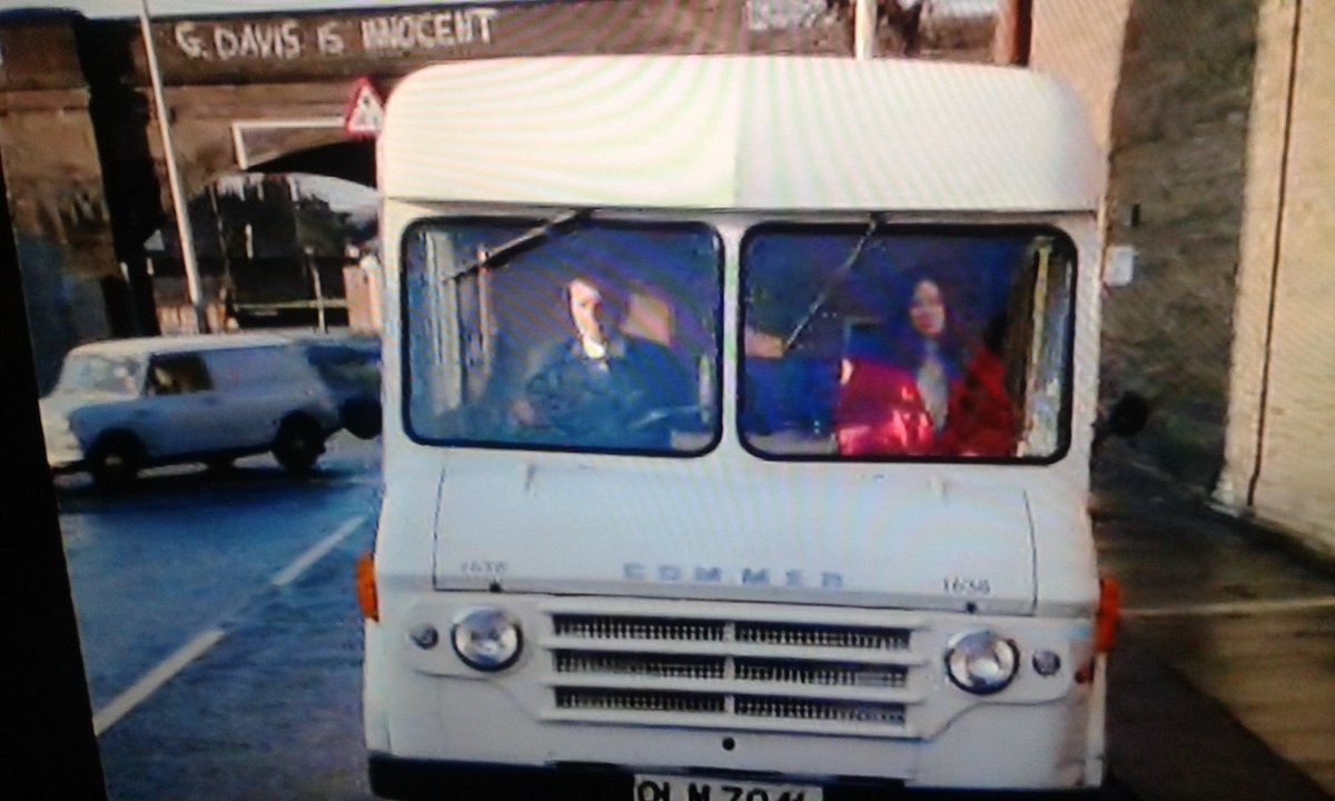 MikeHollandarts's tweet photo. Just caught this old graffiti on telly. I think a couple still remain over the East End. #Georgedavisisinnocent https://t.co/en6ywSClzW