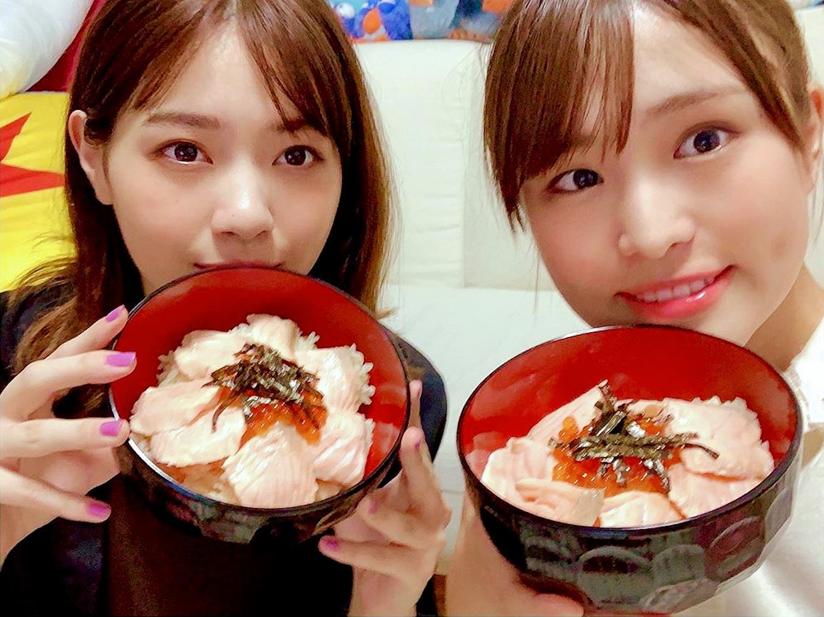 K川の支流 בטוויטר かりんinsta にゃーと一緒にご飯 はらこ飯など リクエストに応えて料理 さすがかりんちゃん その前には 斎藤アナとアイドルまあやで中華ランチ W 卒業後もちょくちょく会ってるっていいね 1 3枚目は元写真を反転