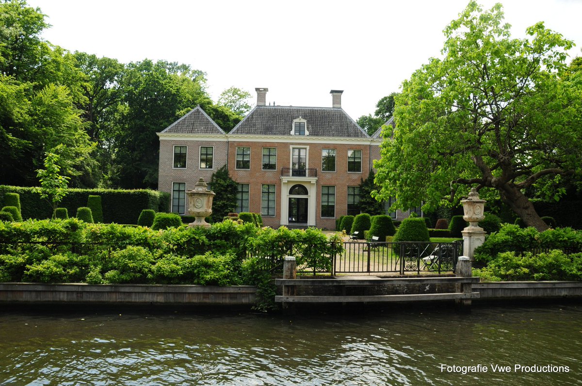vweproductions's tweet photo. #Stadhuis
#Breukelen
#Fotografie
#vweproductions https://t.co/9X7CHXn6tz