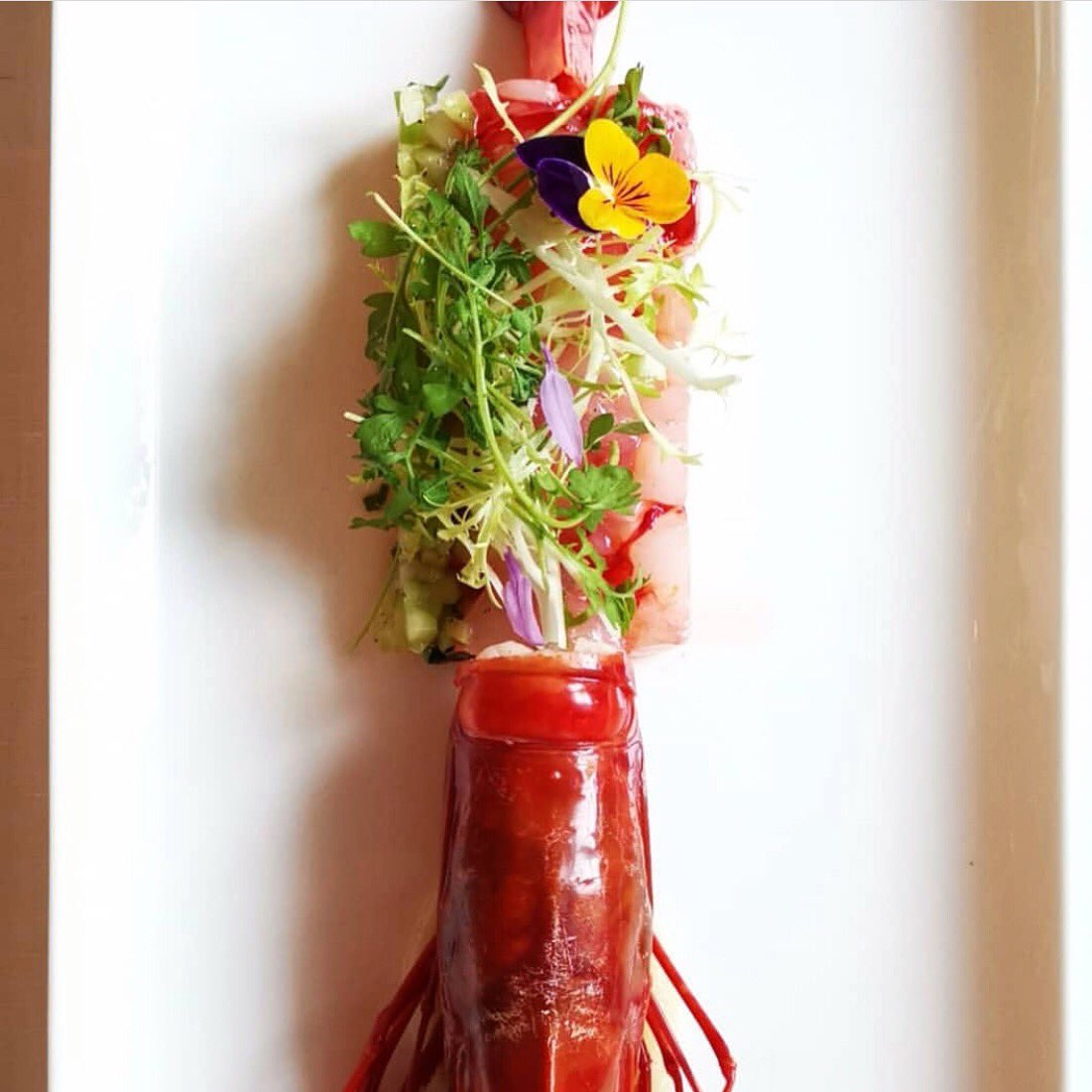 FINCACORTESIN's tweet photo. @lutzbosing creating Mediterranean classic dishes combined with modern concepts. #fincacortesin #eljardindelutz #thepreferredlife https://t.co/oXZFsvukN5