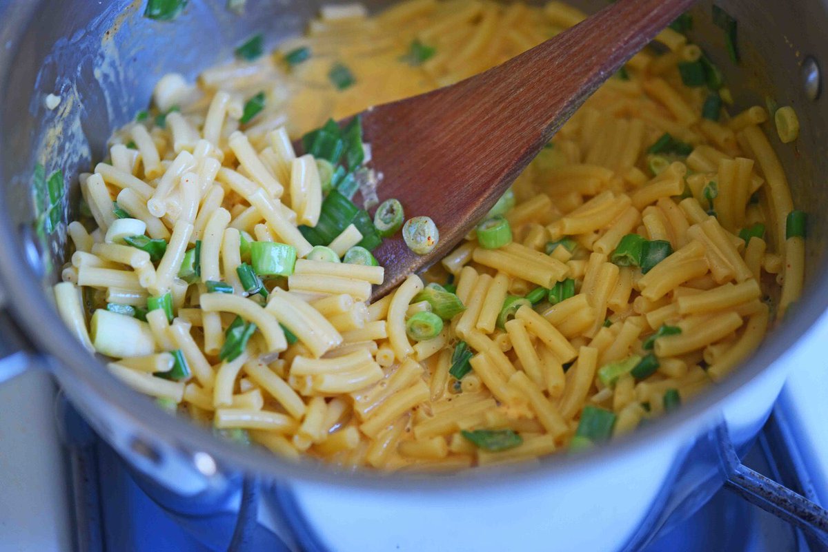 NikkiDinki's tweet photo. What do you think about switching it up for #tacotuesday with some SALSA Boxed Mac + Cheese? https://t.co/gE6653ouFB #meatontheside #hackyourmac #macandcheese #easymacandcheese #macandcheeserecipe #veggiemac #veggiemacandcheese #eatyourveggies #cheeseplease #morecheeseplease https://t.co/BZIuDtjI92