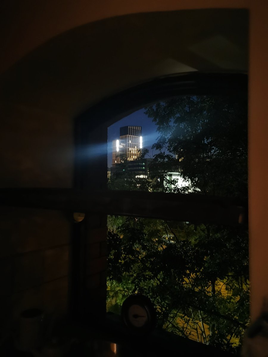 batch0ut's tweet photo. Who needs a kitchen light anyway, when you have the Bat signal illuminating the whole of Cardiff these days 🦇

Thanks #fusionstudents #zenithgate #cardiff #batsignal https://t.co/Vp4ZzZURaF