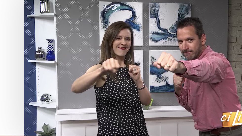 JPLubinski's tweet photo. A little #cooking, a little #kickboxing, and a whole lotta fun with @HeatheRoberts_ and @ciLivingtv.
#TurboKick https://t.co/fXybXgKUYY