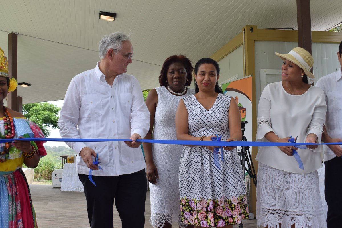 QuijanoNilda's tweet photo. Momentos emotivos vividos en la firma del convenio de cooperación del patronato de Portobelo y San Lorenzo @ptyppsl con el @canaldepanama #PatronatoDePortobeloYSanLorenzo #ApoyaAlPatronato https://t.co/Sh1Z6Z9wgy