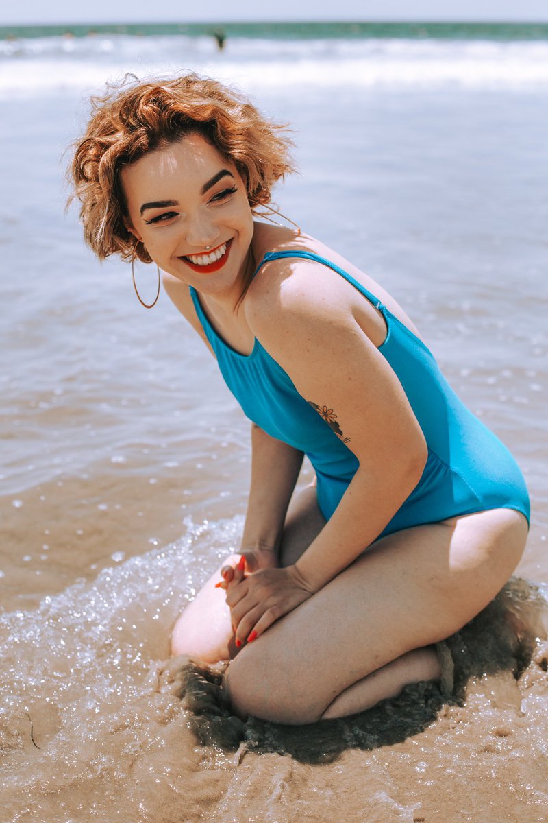 siliconvisual's tweet photo. All smiles on the beach @DatGurlDollface 

Pc: @ashley_mariahb https://t.co/Pycdv5SIQj