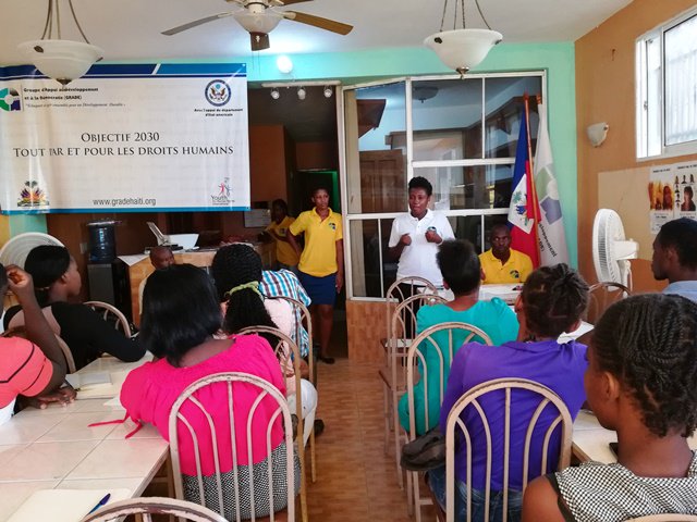 GradeHaiti's tweet photo. GRADE in partnership with @MENFP_Education @MJSAChaiti @YHR_SA @PartnersGlobal started its civic education, human rights trainings in the city of Jeremie, Haiti to raise citizenship awareness among Youth. GRADE shapes dynamic citizen to rebuild Haiti Sponsorship @USEmbassyHaiti https://t.co/CtGMcUU4c1