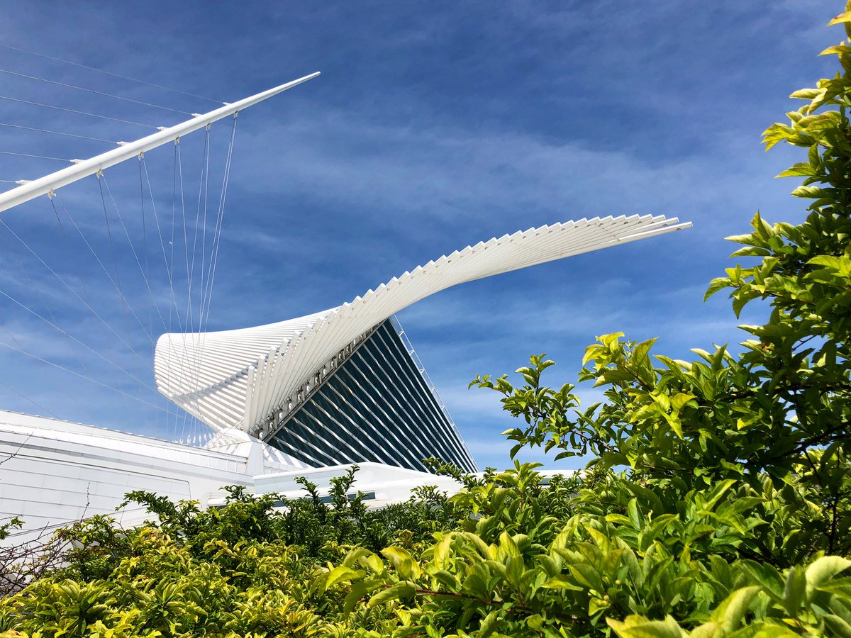 BobbyTmke's tweet image. Because ... Milwaukee. @MilwDowntown @visitmilwaukee @DearMKE @MilwaukeeArt @NM_MKE