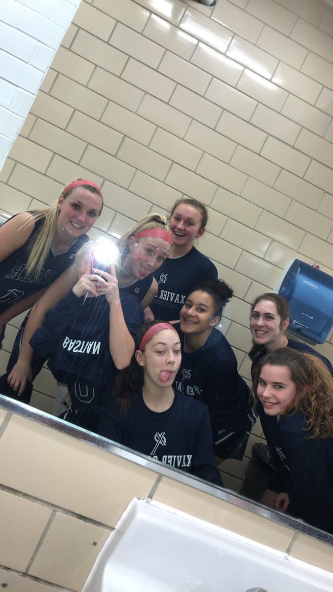 emilyjasperrr's tweet photo. happy birthday lib!! thanks for getting me thru bball this year and for alllll the mems:))) luv u long time❤️ @libbyarnold_12 https://t.co/iLRVFcVxYh