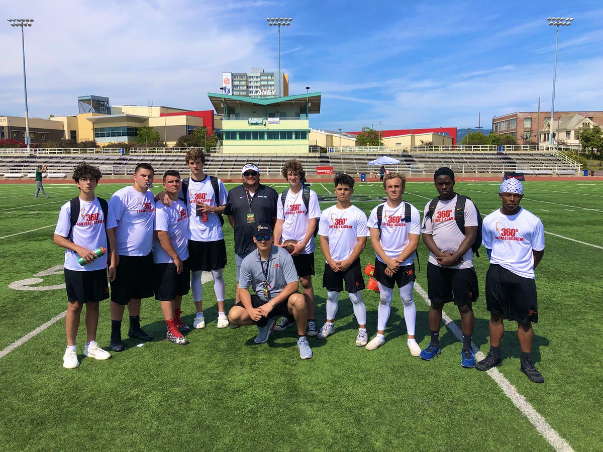 devaneauxx's tweet photo. Had a great learning experience at @360FBAcademy Day 1 and appreciated the guidelines and information of how to be a successful Student-Athlete. https://t.co/U4WIaf5FFi