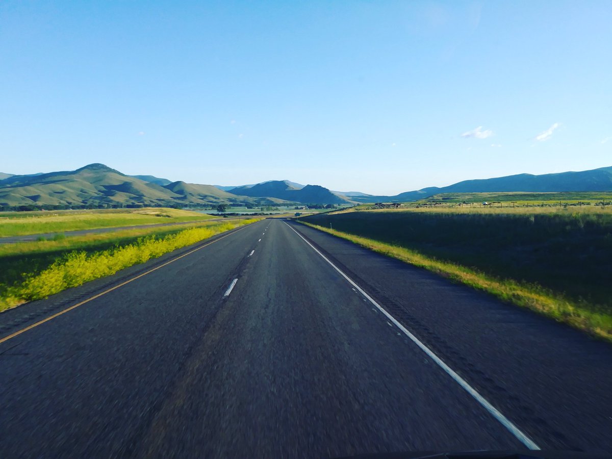 Che_NBR's tweet photo. Big Sky Country https://t.co/ABqWrkTuI8
