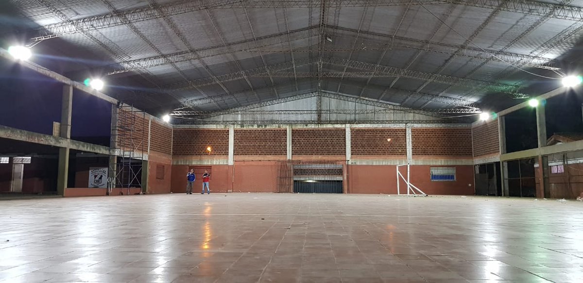 ExaCNNUTorneo's tweet photo. ☝️Y se hizo la luz!!.. Prueba de luces... así luce la nueva lumínica del polideportivo CNNU, gracias al aporte de todos los exas del Torneo Exa CNNU por tan magnífica obra. 👏👏👏👏👏 https://t.co/3hqK1LxC1e