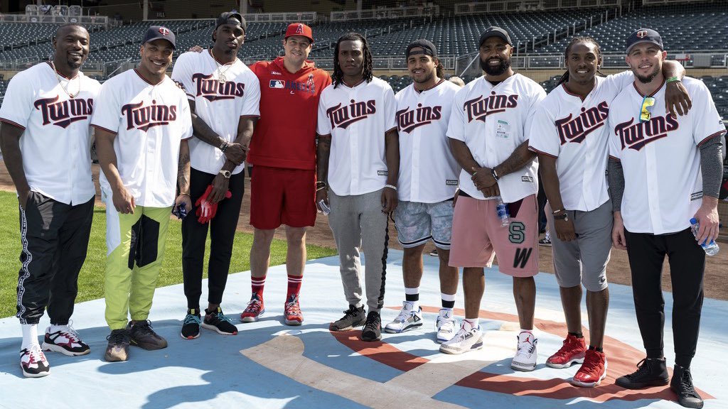 Vikings's tweet photo. Our thoughts and prayers are with the entire Skaggs family and @Angels organization during this tragic time. https://t.co/IKvQ10Pnpr