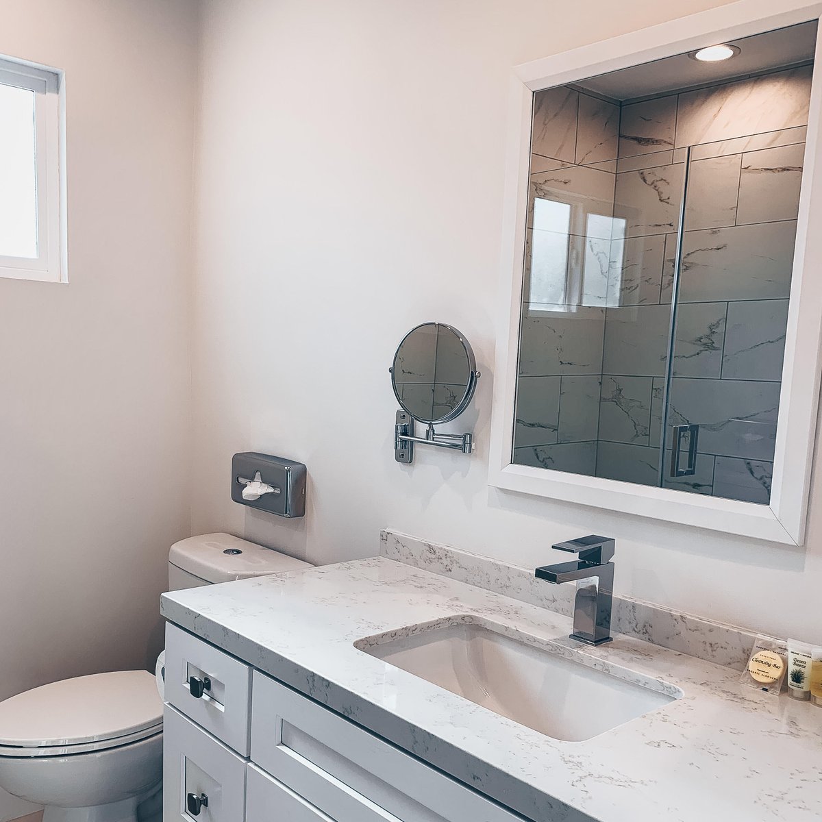 BroughtonHotels's tweet photo. Exciting things are happening at the @StudiocityCYH!
Check out these recently remodeled kitchen suites. 😍
#northhollywood #universalstudioshollywood #universal_studios #latrip #visitla #ilovelosangeles #losangeles_city #discoverla https://t.co/0e3SqdYxcs