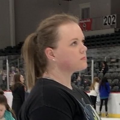 GalaxyAly_'s tweet photo. When people CLEARLY see you’re about to do something (in the middle) and they walk on through even though they’re not stable on their own two feet on the ice 
 #NewProfilePic #figureskater #figureskaterproblems https://t.co/PCiaQRmCmV