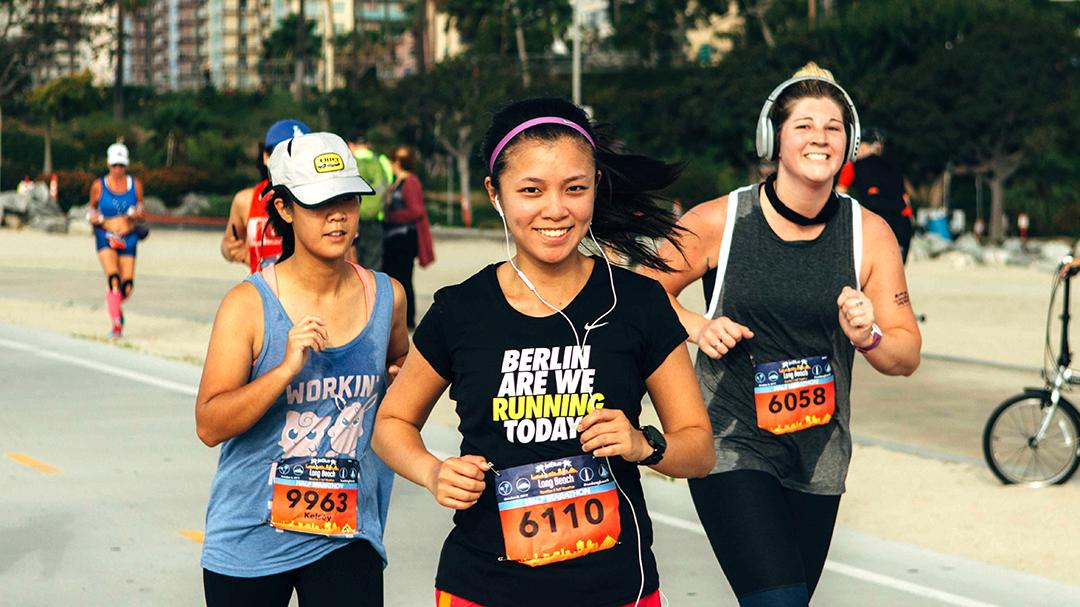LBMarathon's tweet image. 📣 Last chance to secure your spot at the JetBlue Long Beach Marathon start line at these rates! Fees will increase tonight at midnight - make sure you register before 11:59 p.m. PST TONIGHT! 🌙bit.ly/2x6IaCj #RunLongBeach #feeincrease #savings