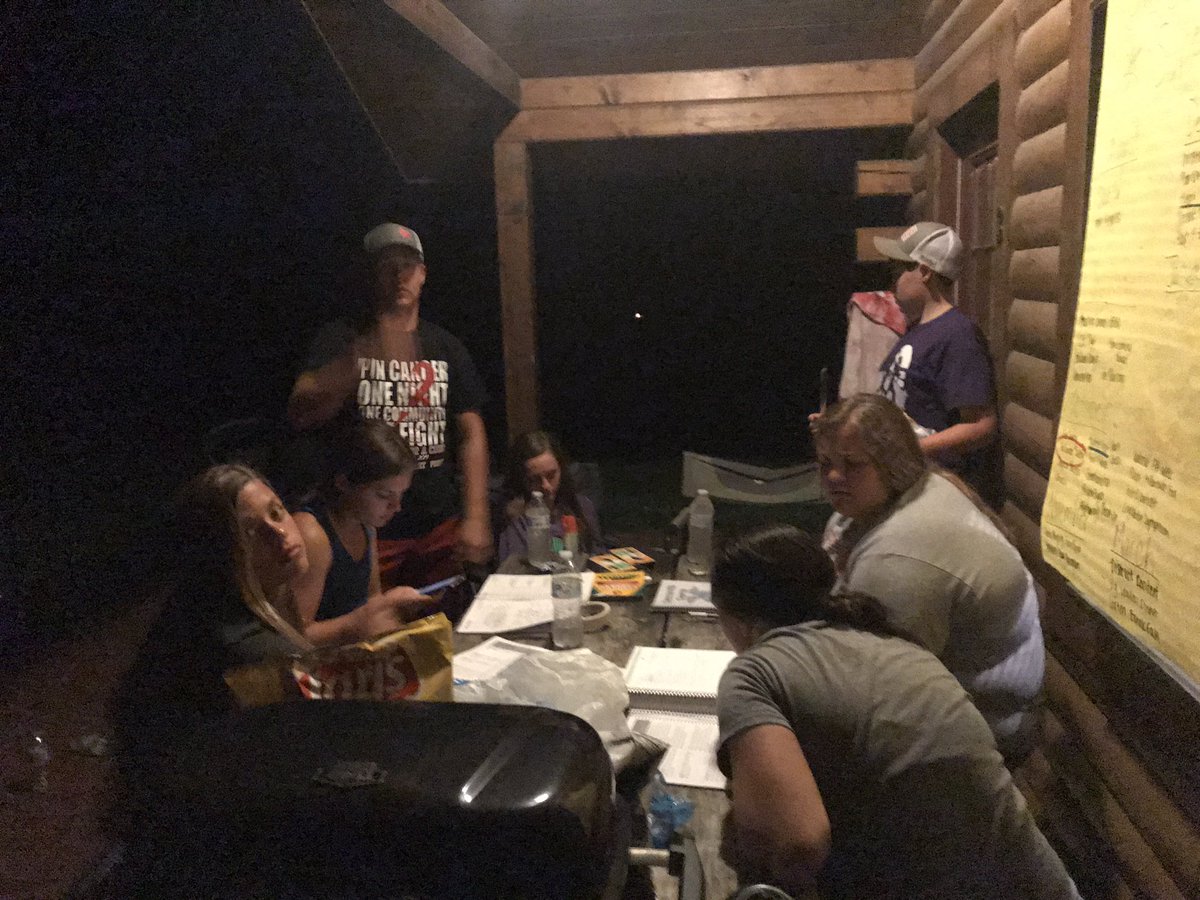 CrestonFFA's tweet photo. Creston FFA is our name, agvocacy and Leadership is our game!  Chapter officers in action!  #crestonffa https://t.co/o15XedOhoW